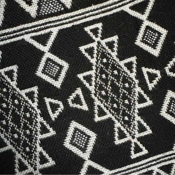 Billabong Black & White Textured Aztec Print High Waist Shorts Size Small - Picture 8 of 13